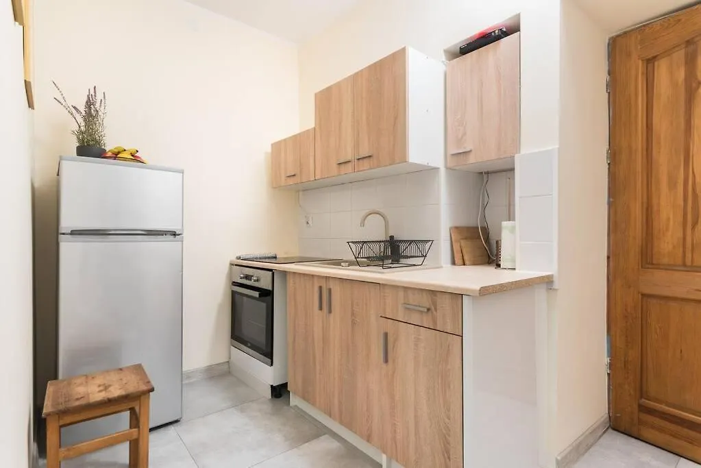 Bosacka Apartments X 1' Main Train & Bus Station - By Upstairs Krakow Poland