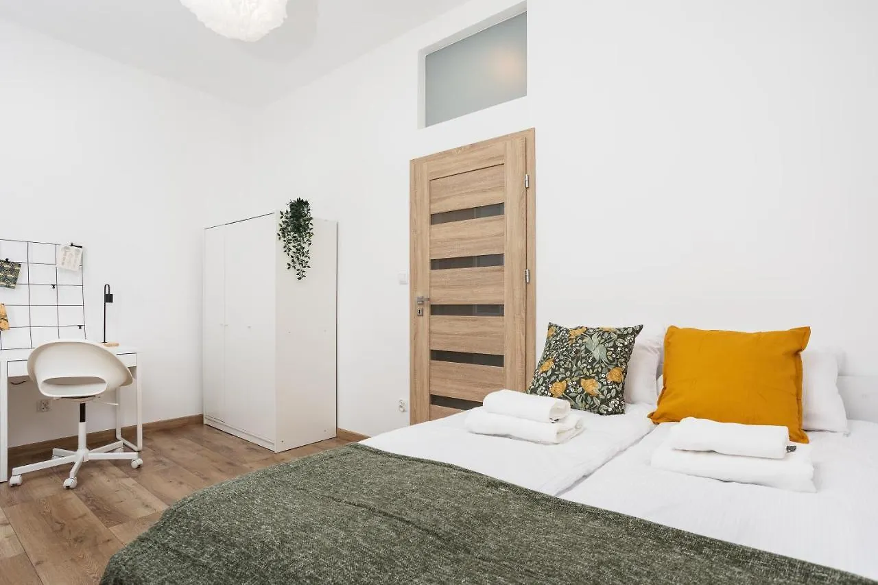 Bosacka Apartments X 1' Main Train & Bus Station - By Upstairs Krakow
