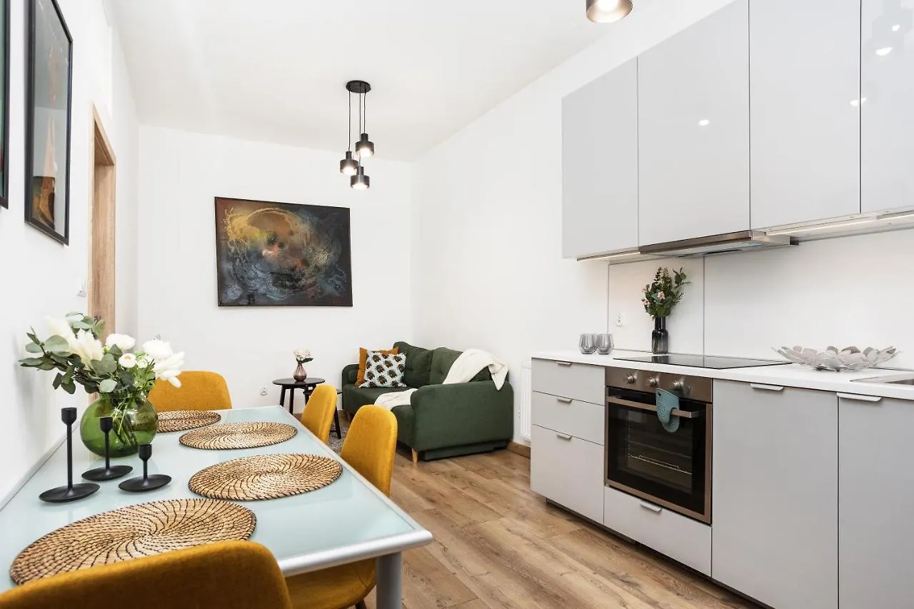 Bosacka Apartments X 1' Main Train & Bus Station - By Upstairs Krakow